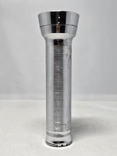 Vintage Eveready Captain Chrome Ribbed Metal 2D Flashlight #T58p - Thumbnail 3