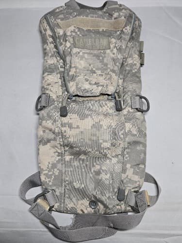 US Army MOLLE II Hydration System Carrier ACU Digital Hydromax Camelbak #T85t