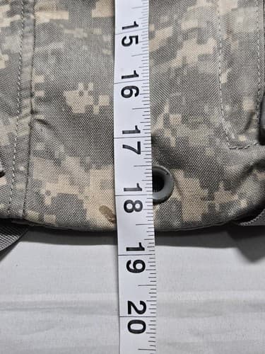 US Army MOLLE II Hydration System Carrier ACU Digital Hydromax Camelbak #T85t - Thumbnail 4