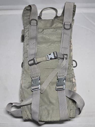 US Army MOLLE II Hydration System Carrier ACU Digital Hydromax Camelbak #T85t - Thumbnail 3