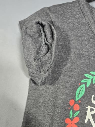 Jesus Is The Reason For The Season Christmas Graphic T-Shirt Youth M Gray #R55r - Thumbnail 5