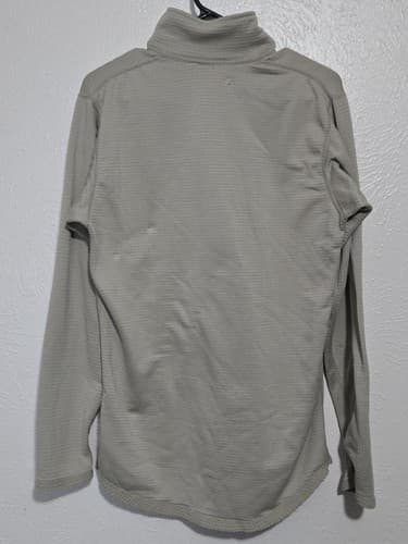US Army Polartec Mid Weight Cold Weather Shirt Small Long NSN 8415-01-546-0166 - Thumbnail 4