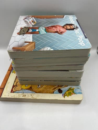 Lovevery Book Bundle Lot of 8 Board Books Plus Llama Llama Misses Mama - Thumbnail 10