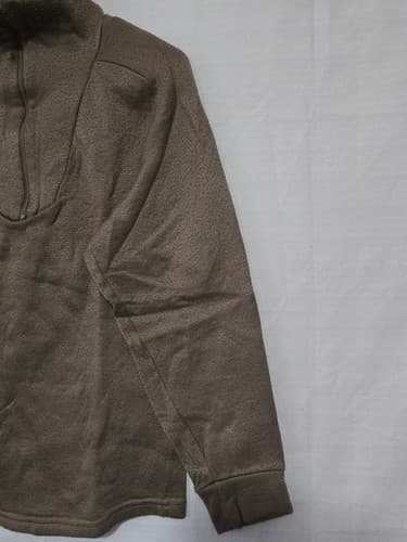 USGI Polypro Cold Weather Undershirt ¼-Zip MED Brown NSN 8415-01-227-9549 #P39p - Thumbnail 3