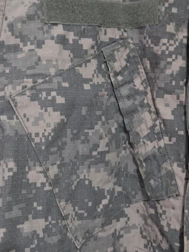 US Army ACU Combat Uniform Jacket UCP Digital Camo Medium Long USGI - Thumbnail 4