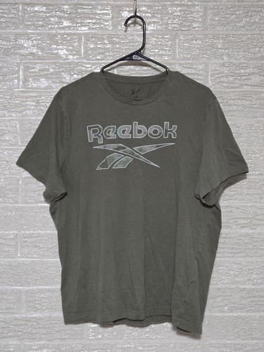 X-Large - Reebok Shirt Short Sleeve #I16i