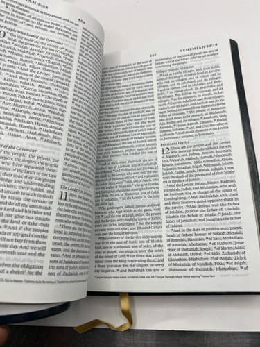 Catholic Bible - ESV Catholic Edition - Navy Leather - Thumbnail 8
