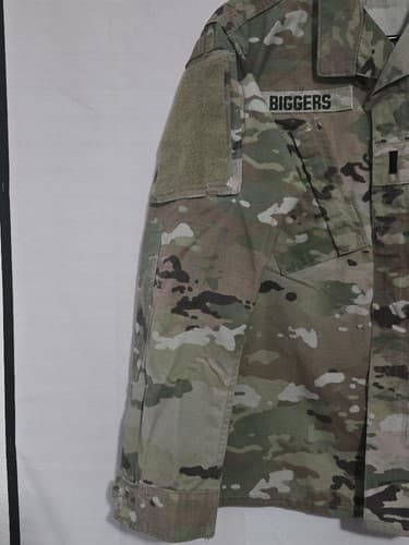 US Army OCP ACU Coat Scorpion W2 Small Regular USGI NSN 8415-01-623-5180 #Q51q - Thumbnail 2