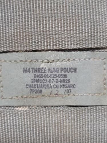 Lot of 4 - 2 Qt Canteen and single and 3 magazine holder Bundle #74t - Thumbnail 10