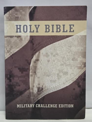 Holy Bible Military Theme 2 Book Set Camo Flag Cover 1st Cavalry Patch - Thumbnail 3