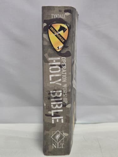 Holy Bible Military Theme 2 Book Set Camo Flag Cover 1st Cavalry Patch - Thumbnail 7