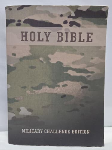 Holy Bible Military Challenge Edition Camo Cover Lot of 2 Army Theme - Thumbnail 6