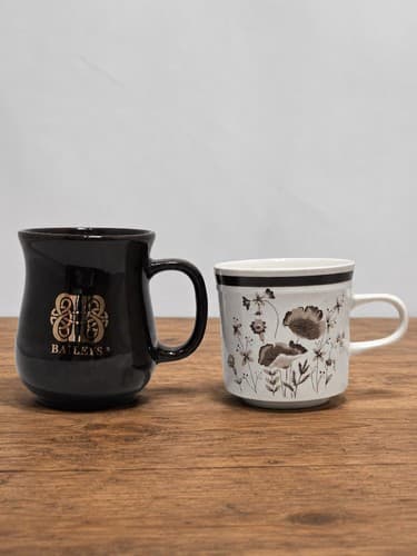 Lot of 2 Vintage Coffee Mugs Baileys Brown Gold Floral Stoneware Japan #T56g