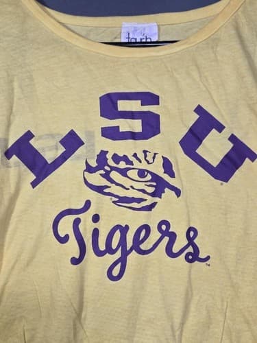 LSU Tigers Women's Yellow Graphic T-Shirt Size Medium Gameday Apparel #G77g - Thumbnail 3