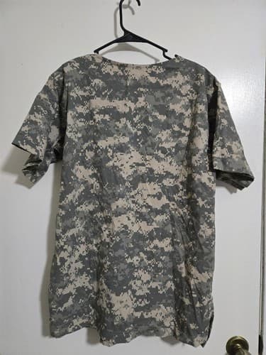 Small - ACU Digital Camo V neck 4 pocket Nurse Scrub Top #E35e - Thumbnail 2