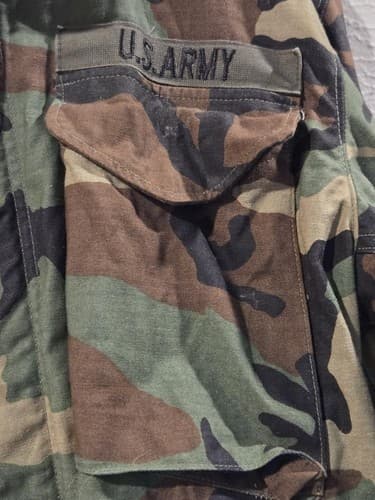 Vintage USGI Combat Jacket 1985 DLA Contract Small Regular Desert Camo - Thumbnail 5