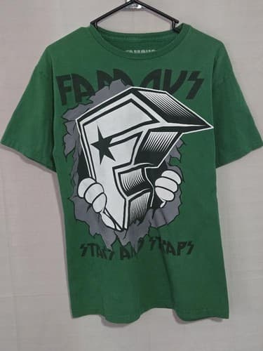 Famous Stars and Straps Men's Green T-Shirt Sz Medium Short Sleeve Graphic #T19t