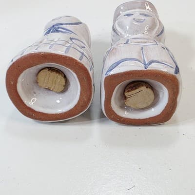 Vintage Redware Dutch Happy Man Woman Figurine Blue White Salt Pepper Shakers - Thumbnail 6
