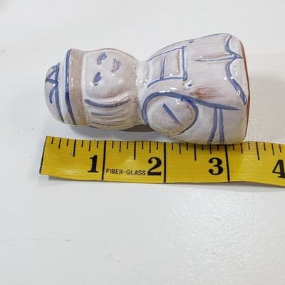 Vintage Redware Dutch Happy Man Woman Figurine Blue White Salt Pepper Shakers - Thumbnail 8
