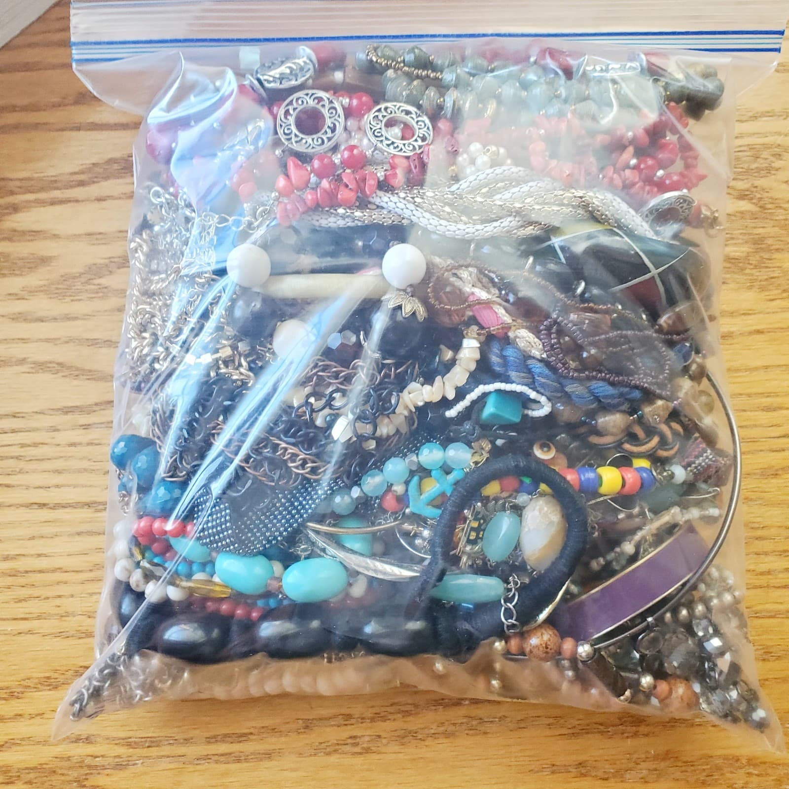 6+ LB Jewelry Lot Mostly Wearable or Resellable Necklace Earrings Vtg/Modern 711 - Thumbnail 9