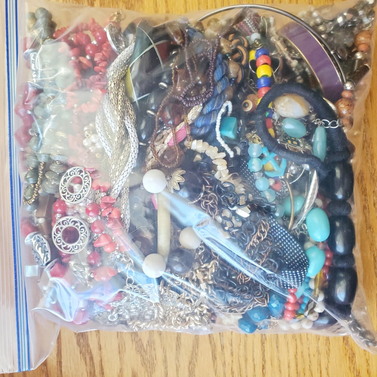 6+ LB Jewelry Lot Mostly Wearable or Resellable Necklace Earrings Vtg/Modern 711 - Thumbnail 8
