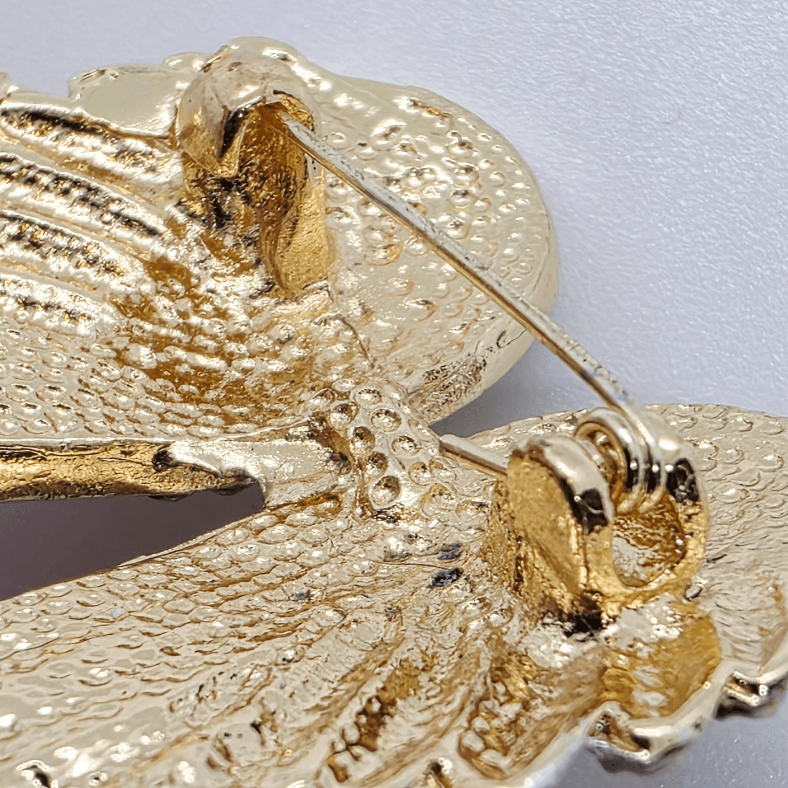 Gold Tone and White Enamel Angel Wings w/ Clear Rhinestones Brooch Pin - Thumbnail 4