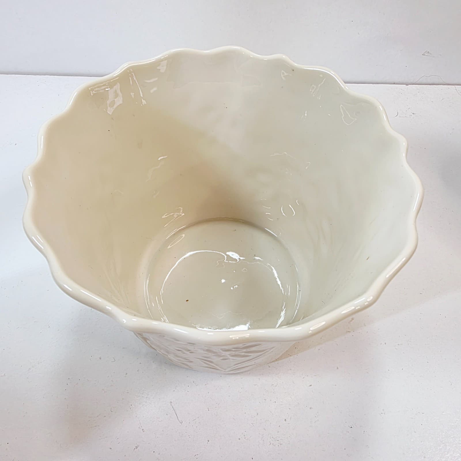 Lenox Masterpiece Collection Small Cachepot Planter Embossed Floral Scalloped - Thumbnail 3