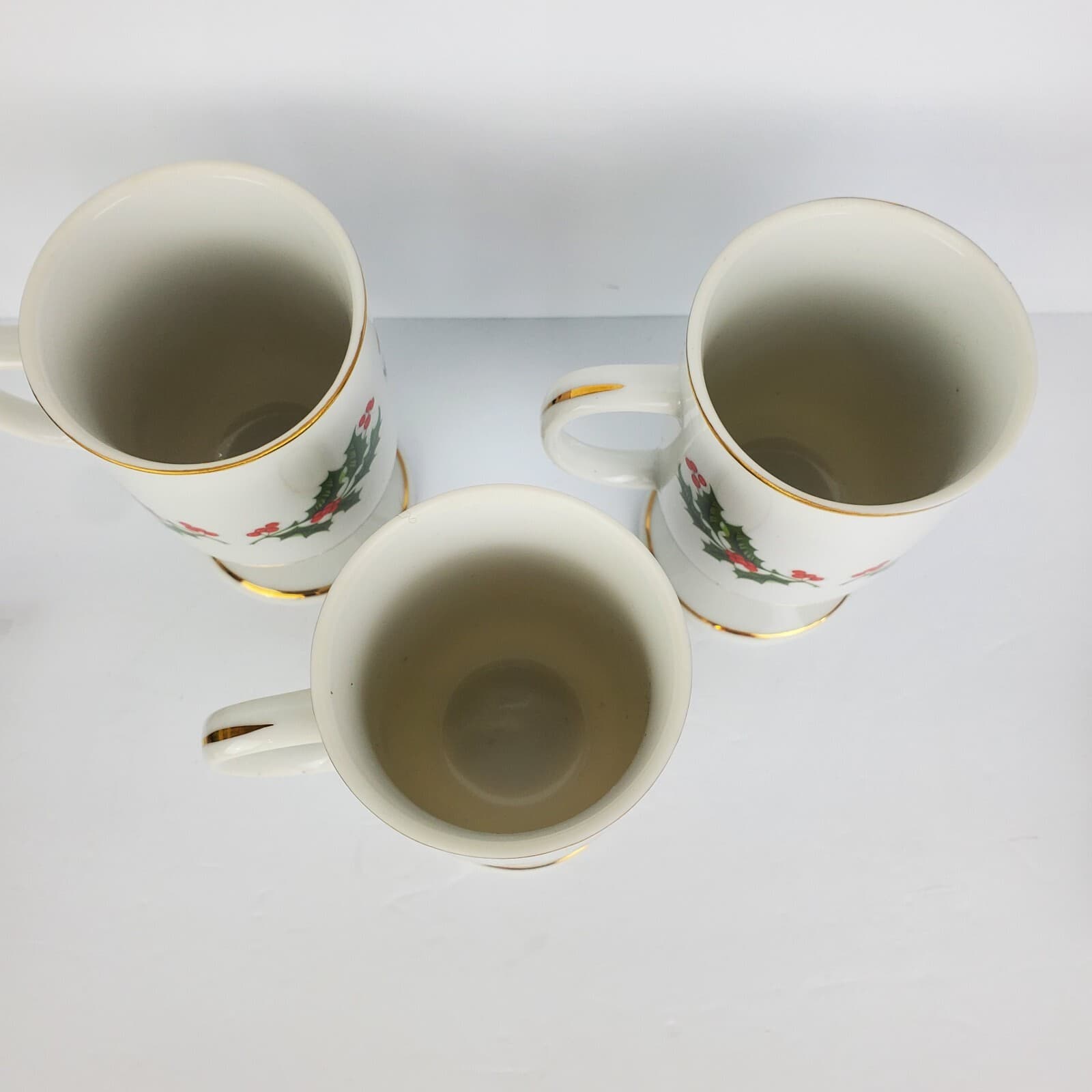 Vtg Kashima CHRISTMAS HOLLY 9oz Pedestal Mug Japan White Gold Porcelain Lot of 3 - Thumbnail 5