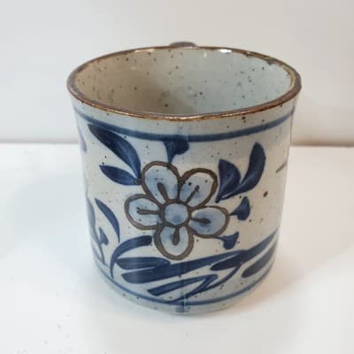 Vintage Stoneware Pottery Coffee Mug w Hand Painted Bird, Flowers, & Leaves - Thumbnail 2