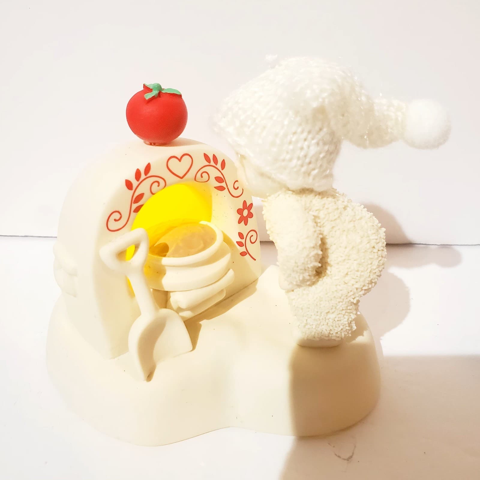 Department 56 Snowbabies FRESH HOLIDAY PIE Porcelain Figurine Oven Lights Up