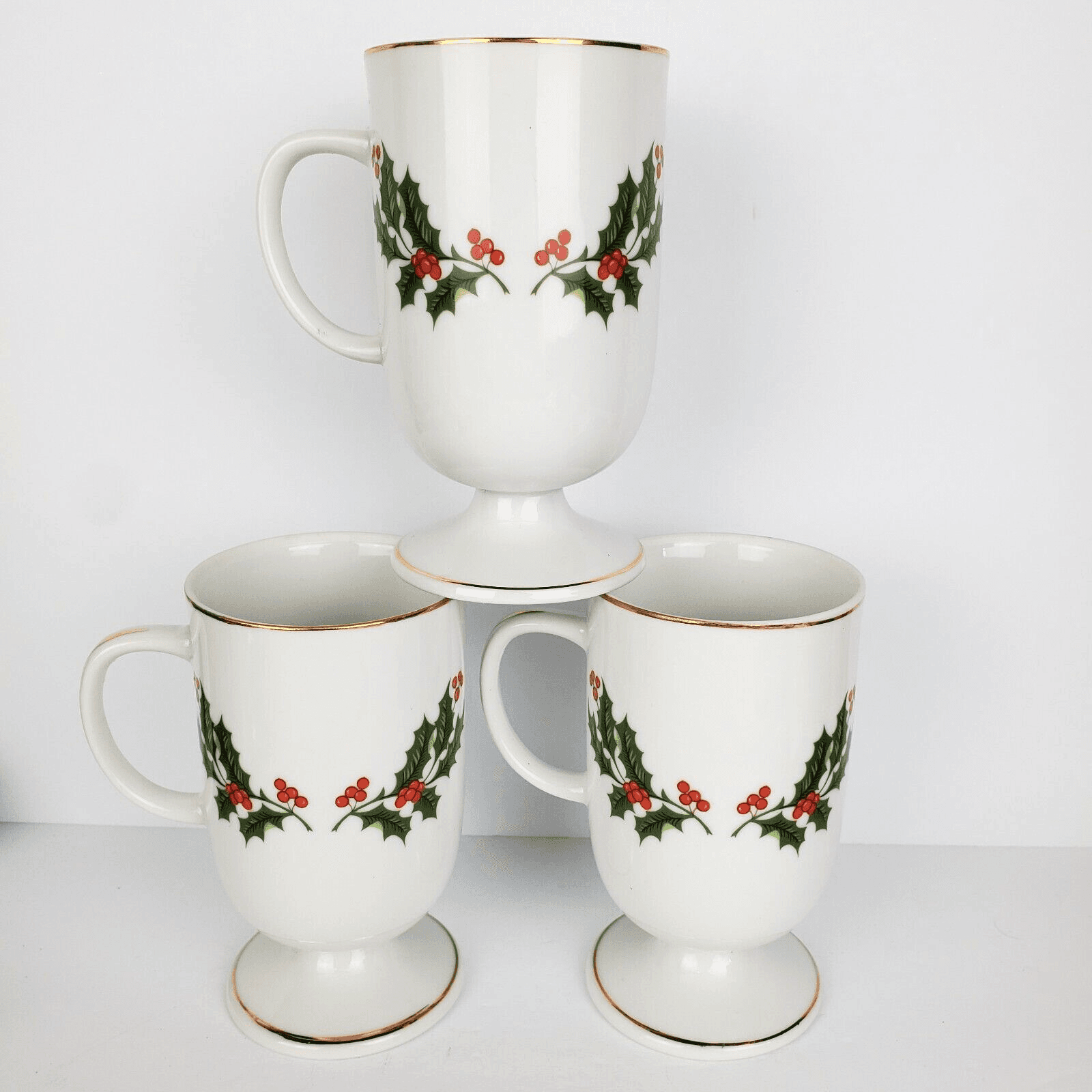 Vtg Kashima CHRISTMAS HOLLY 9oz Pedestal Mug Japan White Gold Porcelain Lot of 3