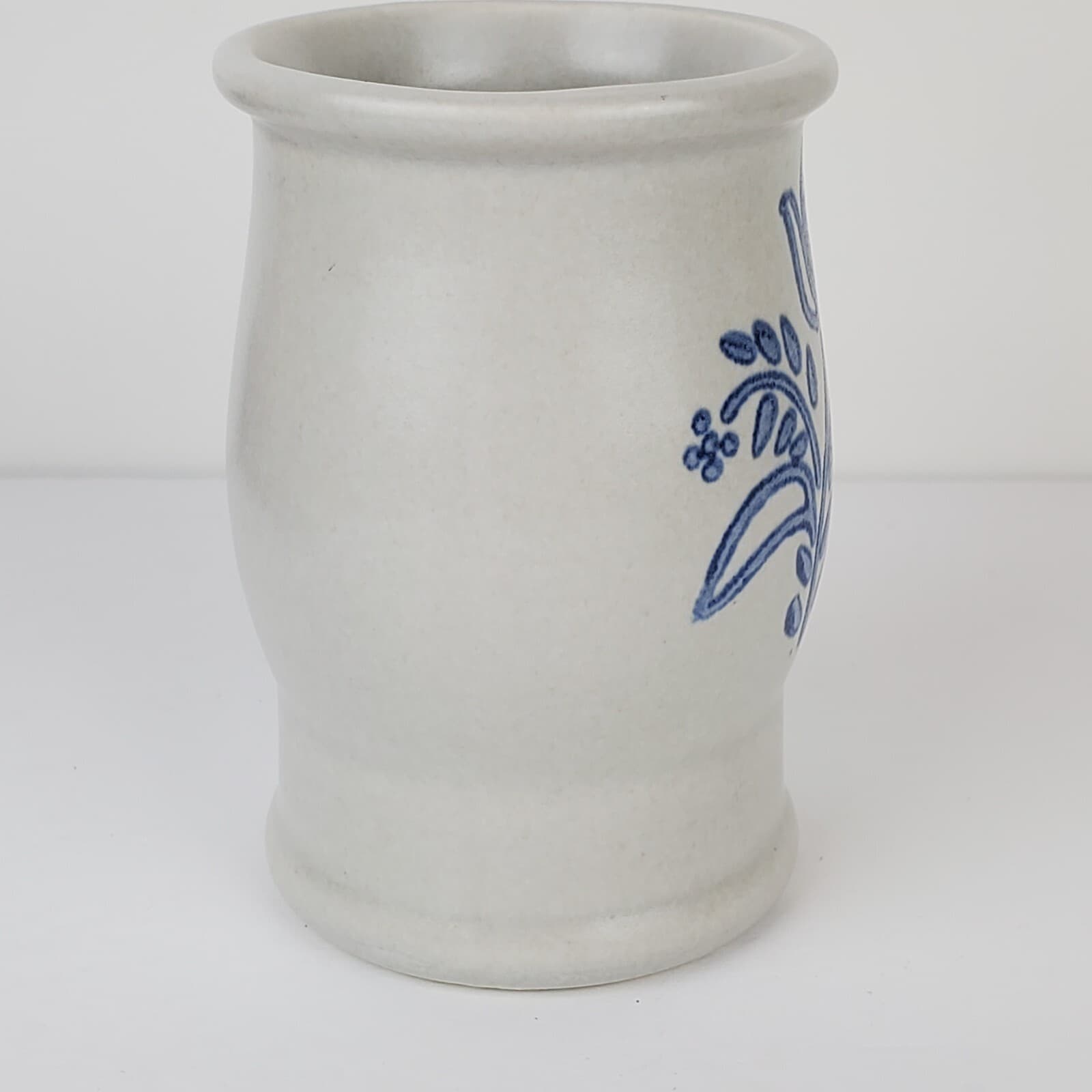 Vintage Pfaltzgraff Yorktowne Tulip 4 1/2" Footed Barrel Coffee Mug USA Made - Thumbnail 2