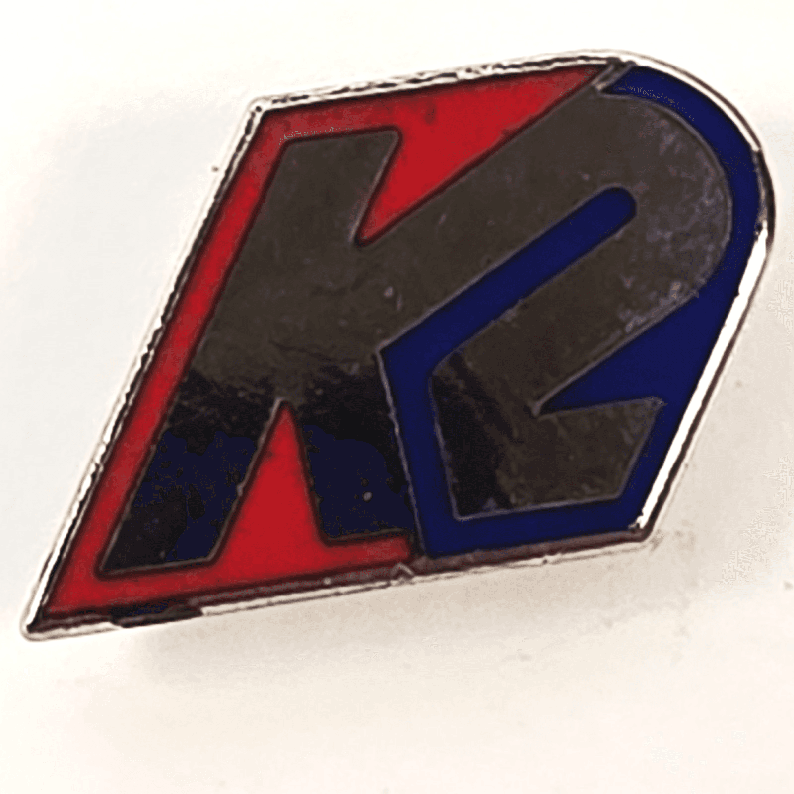 K2 Snowboarding Ski Skiing Novelty Travel Souvenir Lapel Tack Cap Pin Red Blue