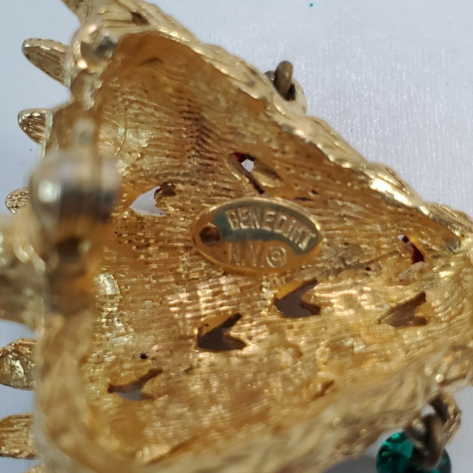 Vtg Benedict Ny Gold Tone Christmas Tree Plastic Dangle Bead Ornament Brooch Pin - Thumbnail 3