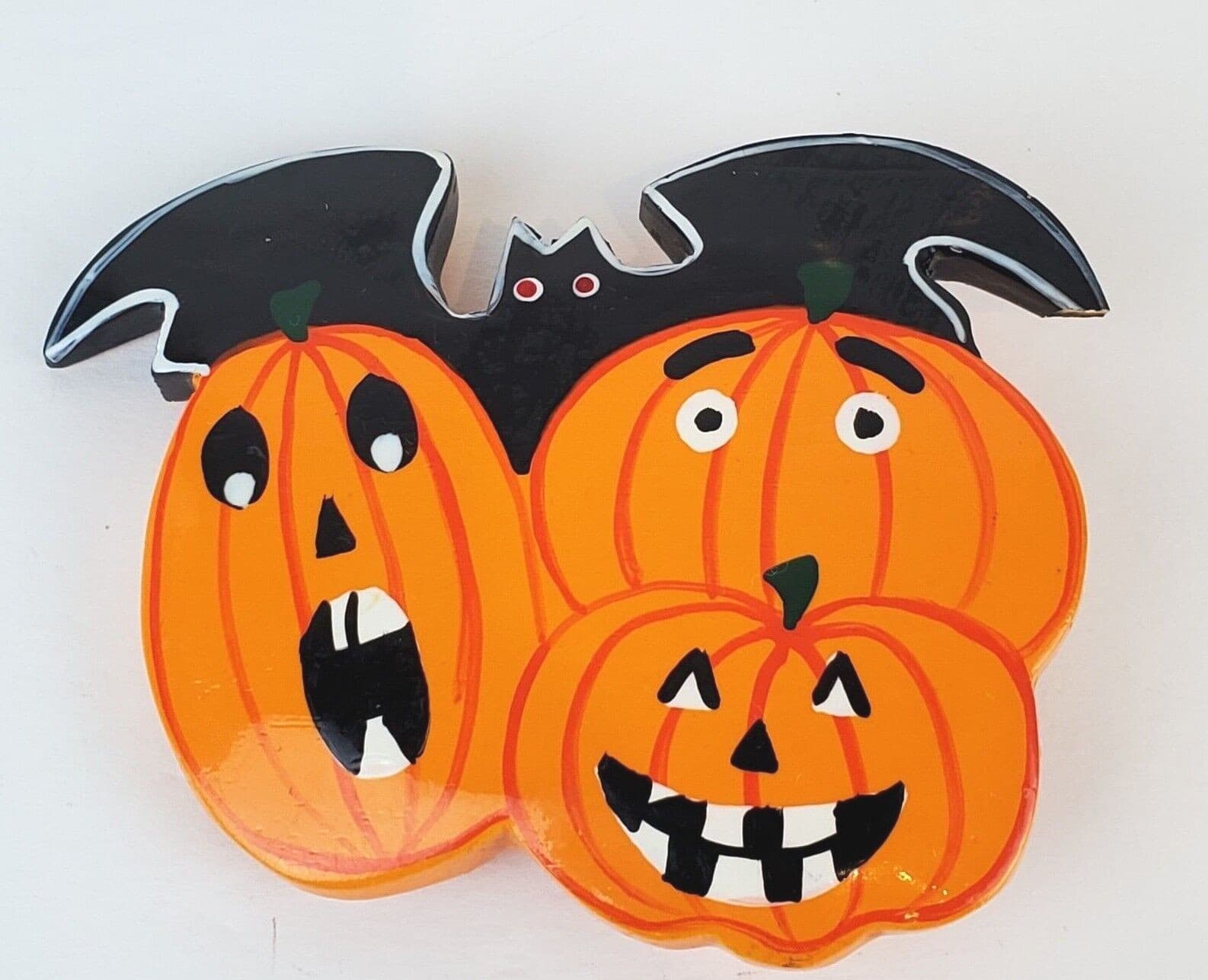 Painted Wood Acrylic Pumpkins Jack-O-Lantern & Bat Hallowen Brooch Pin Spooky