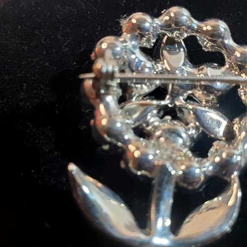 Vintage Silver Tone Clear Rhinestone Encrusted Flower Brooch Pin Floral Classic - Thumbnail 4