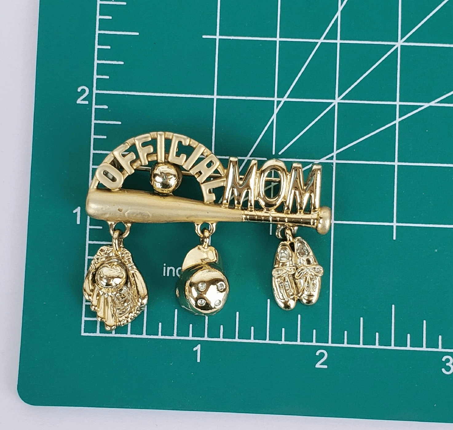 AJC Official Baseball MOM Gold Tone Charms Mitt Ball Helmet Cleats Pin Brooch - Thumbnail 4