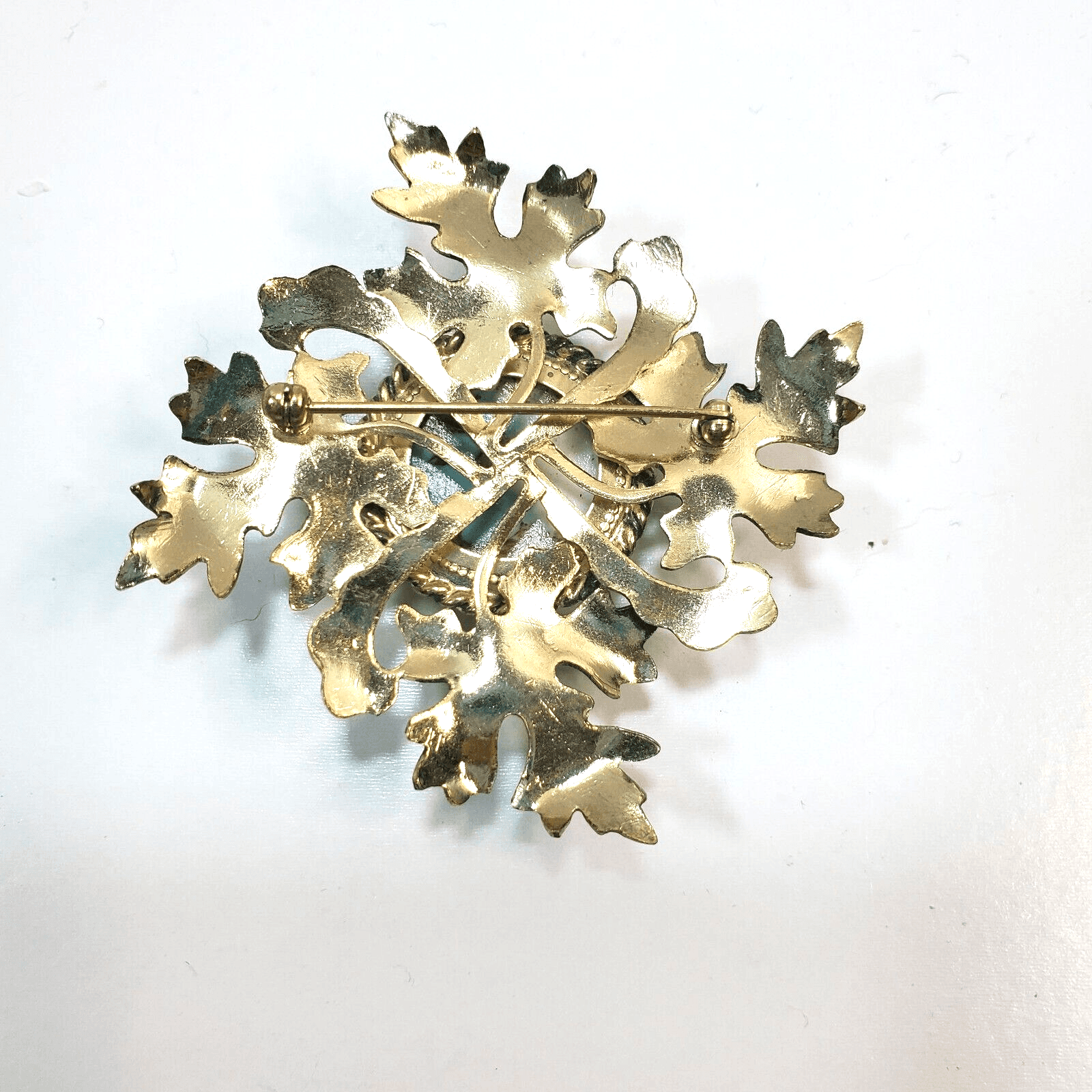 Vintage Silver Tone Circle of Leaves Faux Turquoise Cabochon Pin Brooch Jewelry - Thumbnail 2