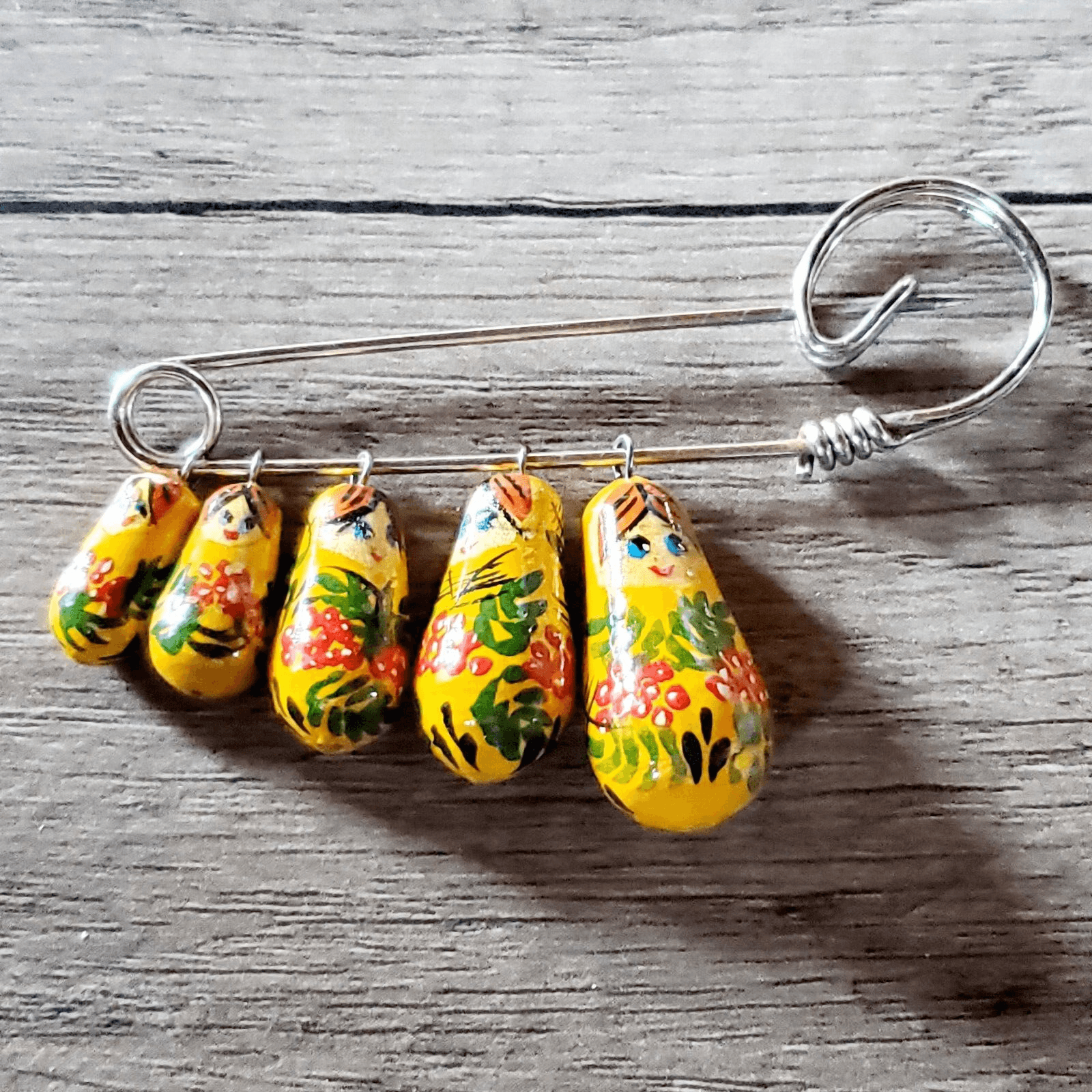 Vtg Russian Matryoshka Nesting Doll Safety Pin Charm Leaves Brooch Hand Painted