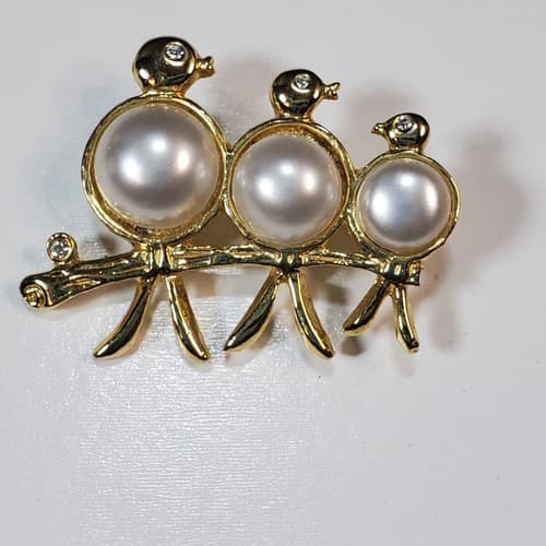 Vintage Gold Tone Faux Pearls 3 Bird Family Art Deco Style Brooch Pin