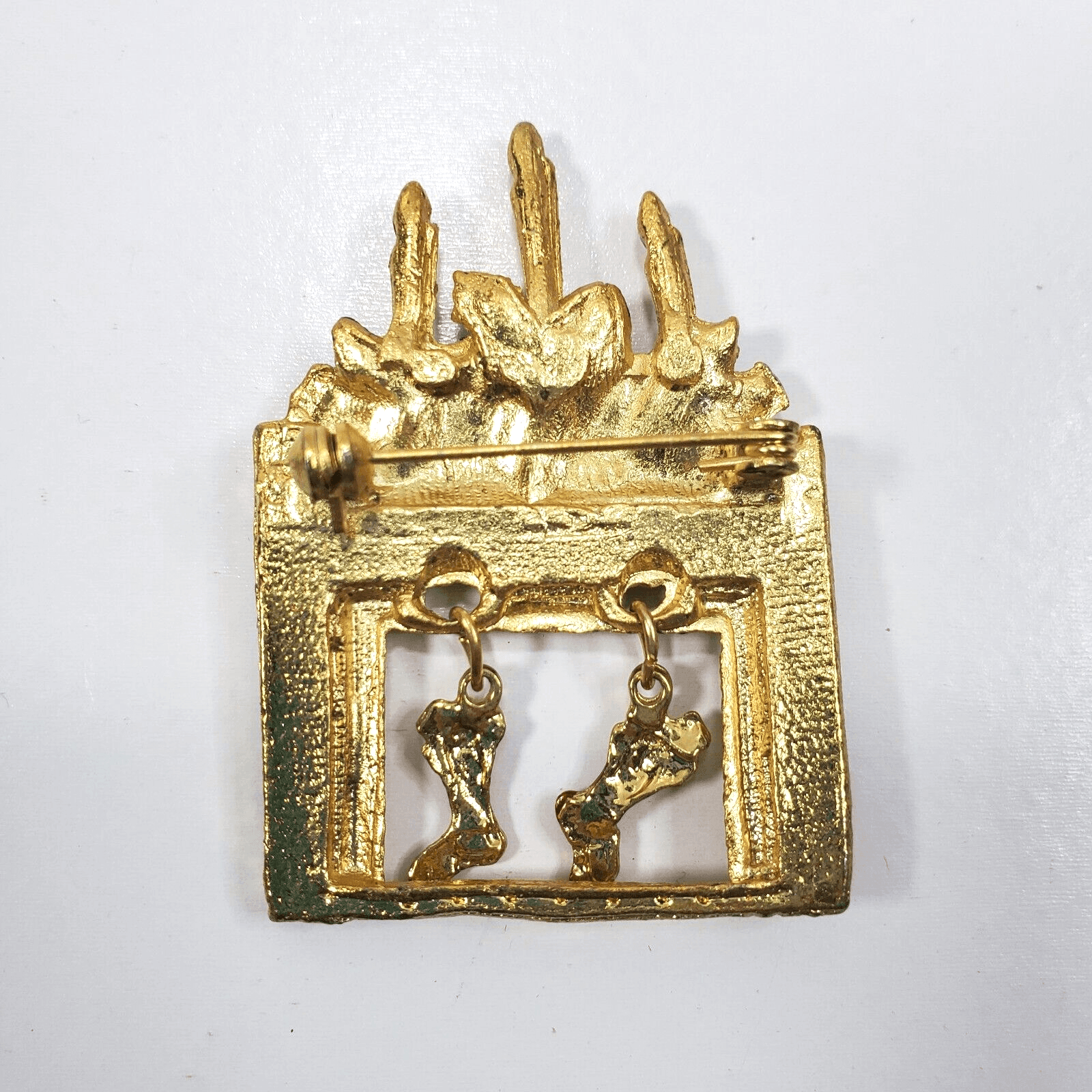 Vtg Gold Tone Multi-Color Enamel Dangle Stockings Fireplace Brooch Pin Jewelry - Thumbnail 2