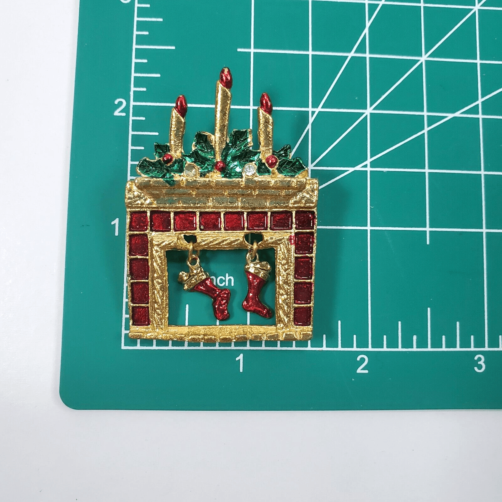 Vtg Gold Tone Multi-Color Enamel Dangle Stockings Fireplace Brooch Pin Jewelry - Thumbnail 3