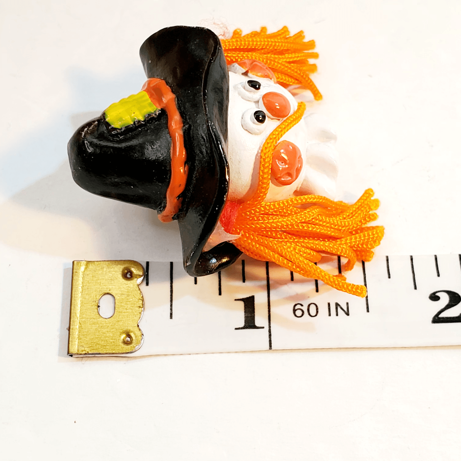 Vintage Scarecrow w/ Hat Brooch Pin Resin and Nylon Yarn Hair Fall Halloween - Thumbnail 3