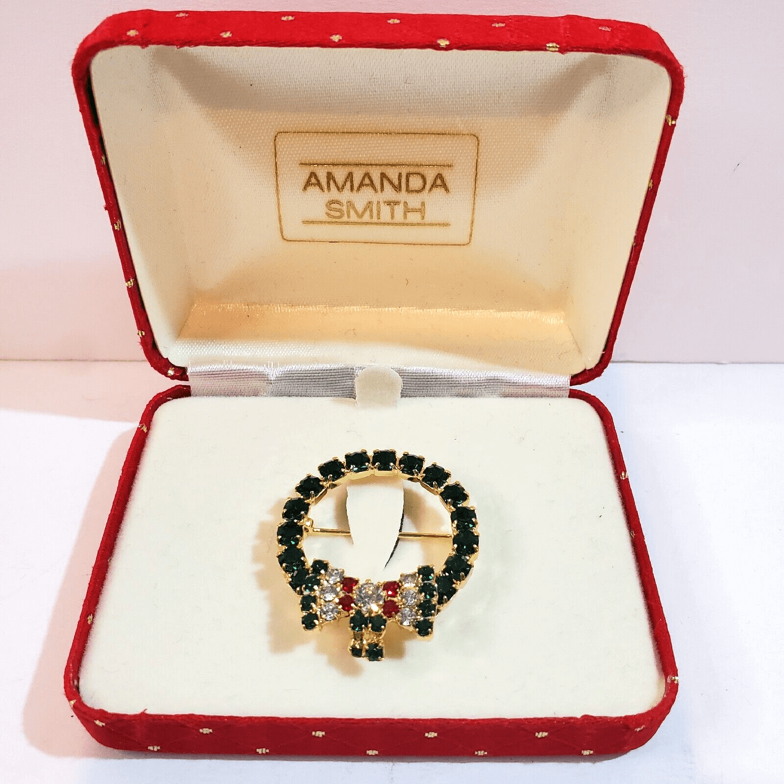 Vintage Amanda Smith Multicolor Rhinestone Gold Tone Christmas Wreath Brooch Pin