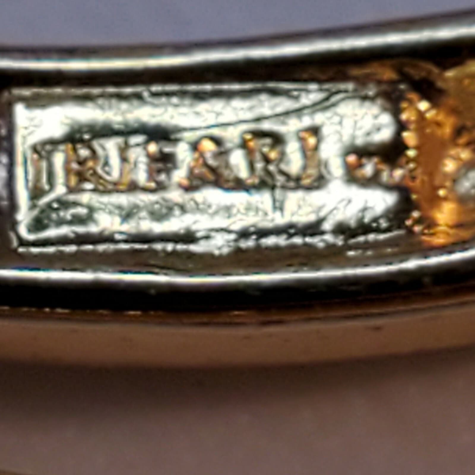 Vintage Signed Trifari Large Smooth Gold Tone Metal Swirl Curved Brooch Pin - Thumbnail 3