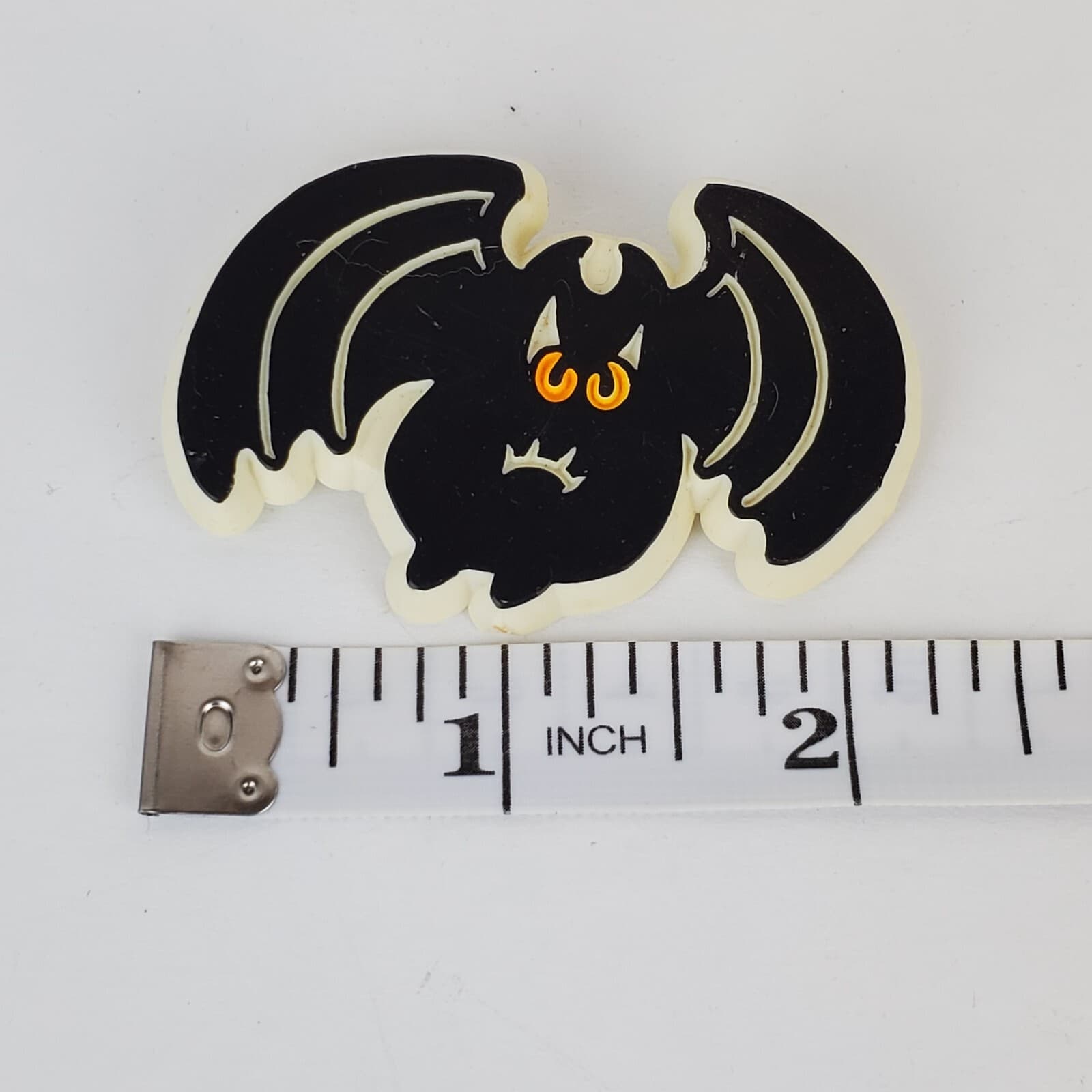 Vintage Hallmark Halloween Flying Vampire Bat White Black Brooch Pin - Thumbnail 4