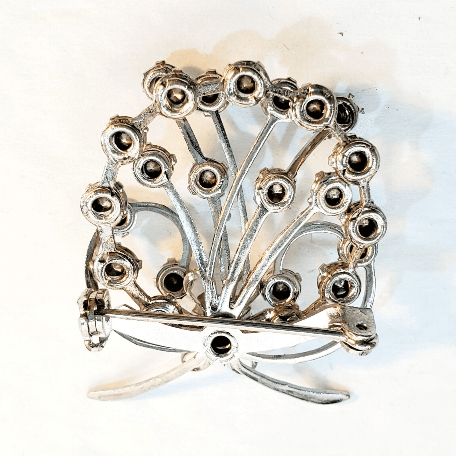 Vintage Silver Tone Metal Clear Rhinestones Floral Bouquet Circle Brooch Pin - Thumbnail 2
