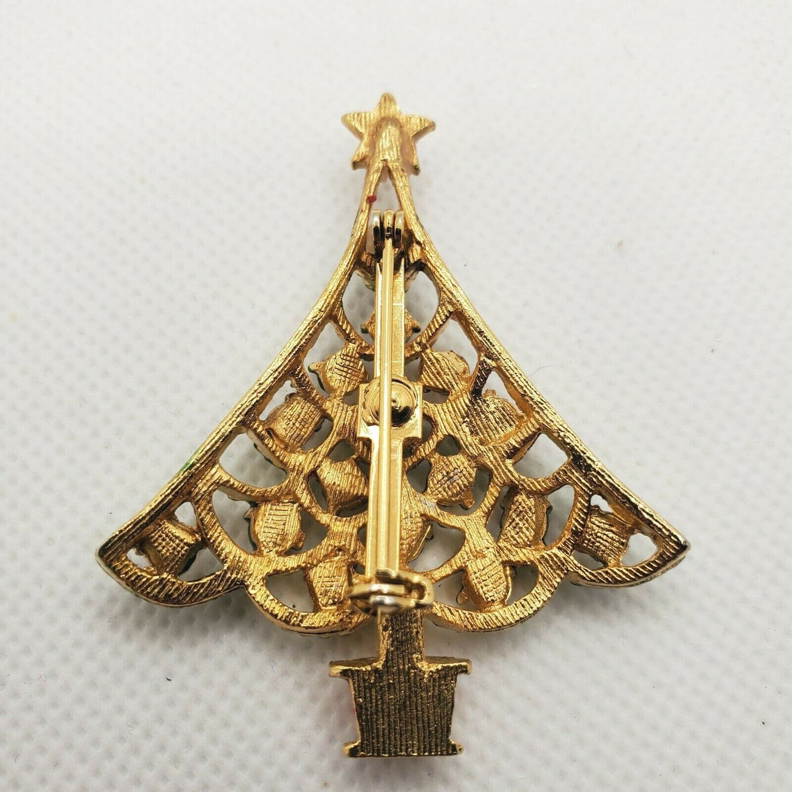 Vintage Gold Tone Red Rhinestone Green Enamel Cut-out Christmas Tree Pin Brooch - Thumbnail 2