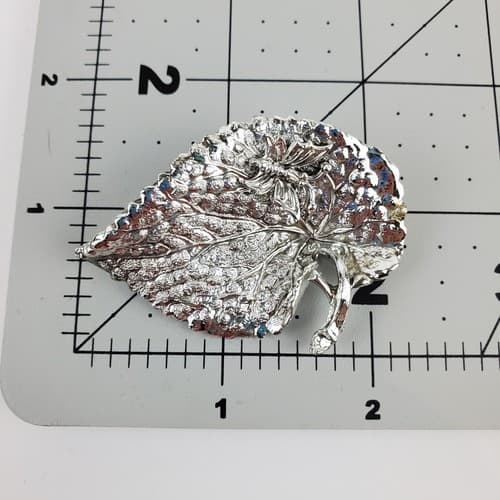 Vintage Silver Tone Leaf Brooch Pin with Insect Bug Spider Autumn Fall - Thumbnail 4
