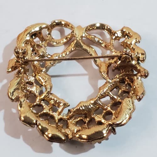 Vintage Gold Tone Metal Enamel Red Clear Rhinestones Christmas Wreath Brooch Pin - Thumbnail 2